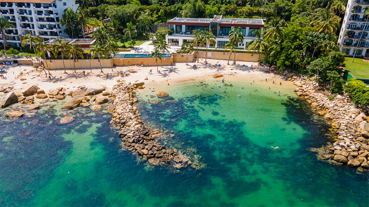 Playa Esmeralda, Mismaloya