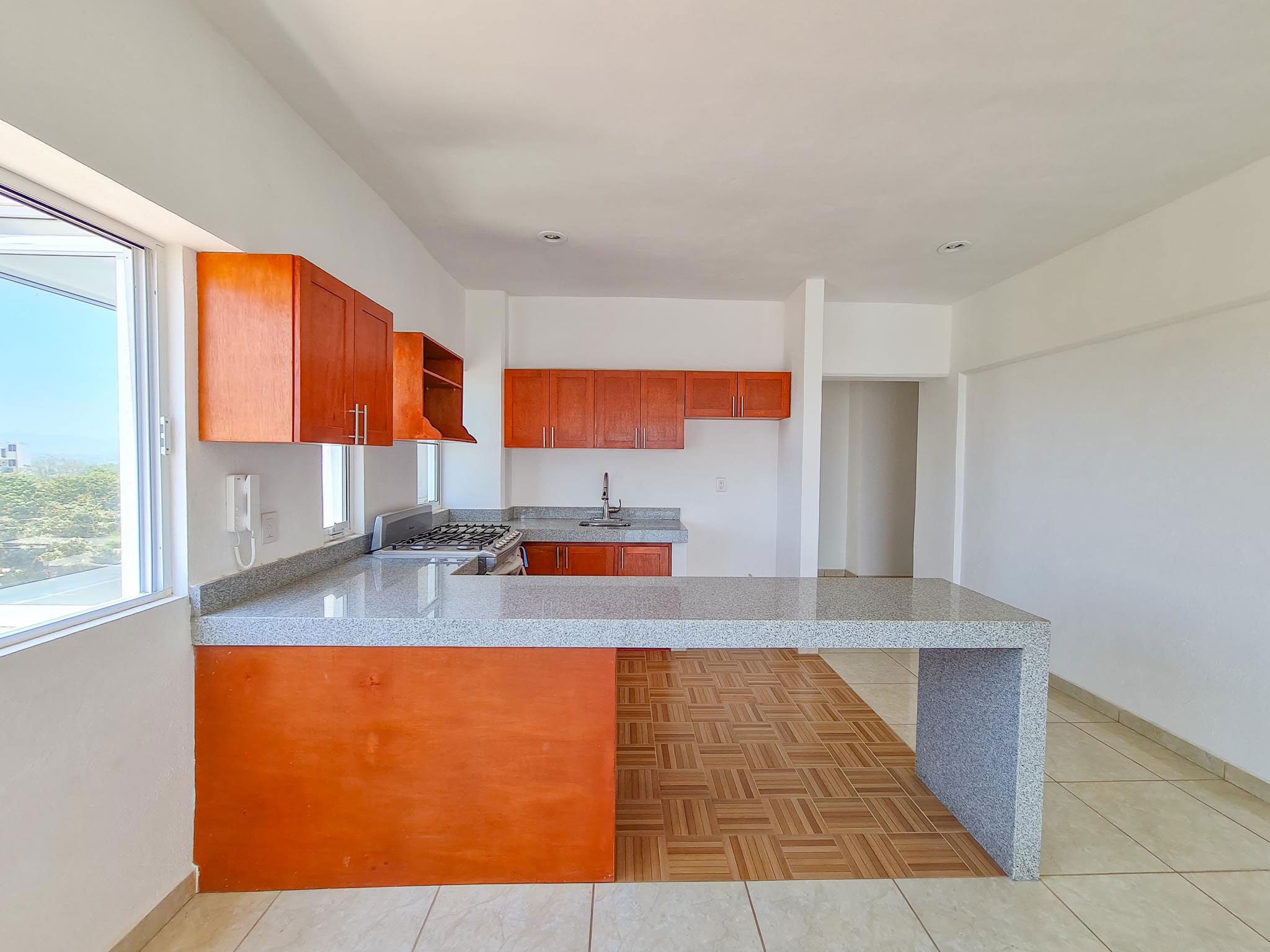 departamento en venta en miramar: espacio con vistas panorámicas y luminoso